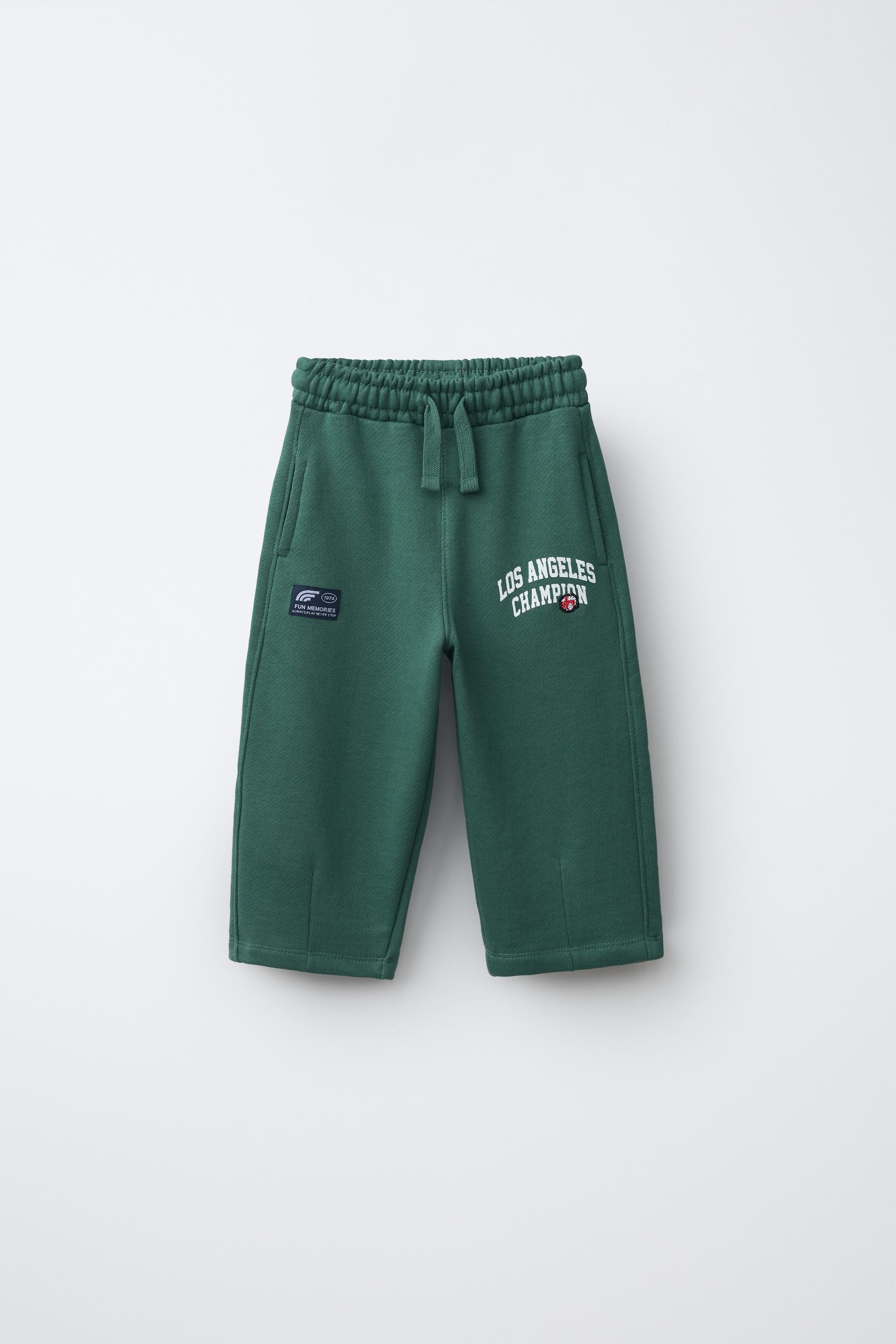 PANTALON EN MOLLETON BARREL À INSCRIPTION IMPRIMÉE